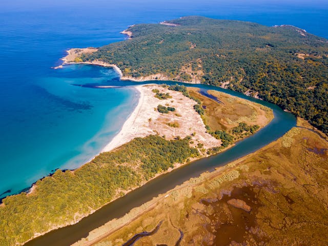 אגם אטאנאסובסקו (Lake Atanasovsko)